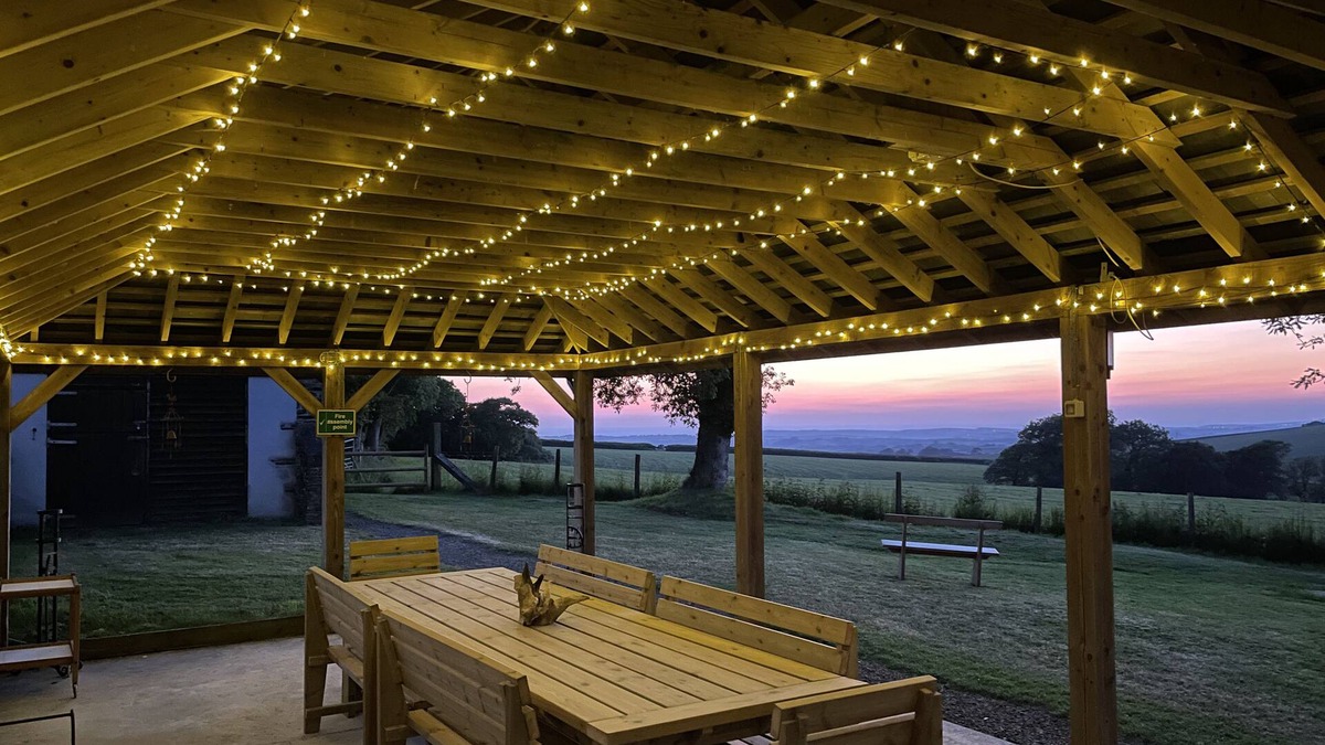 Whitstone Cottage | FOXGLOVE, family friendly, character holiday cottage in Whitstone