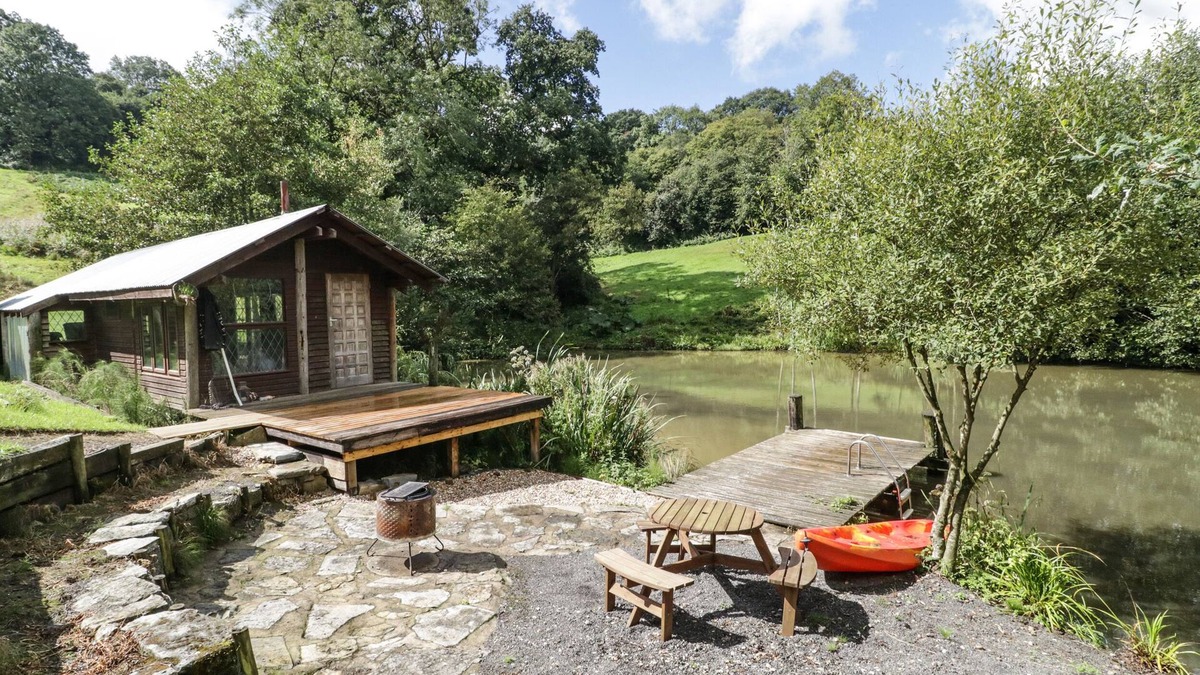 Shepton Mallet Cottage | Foxglove