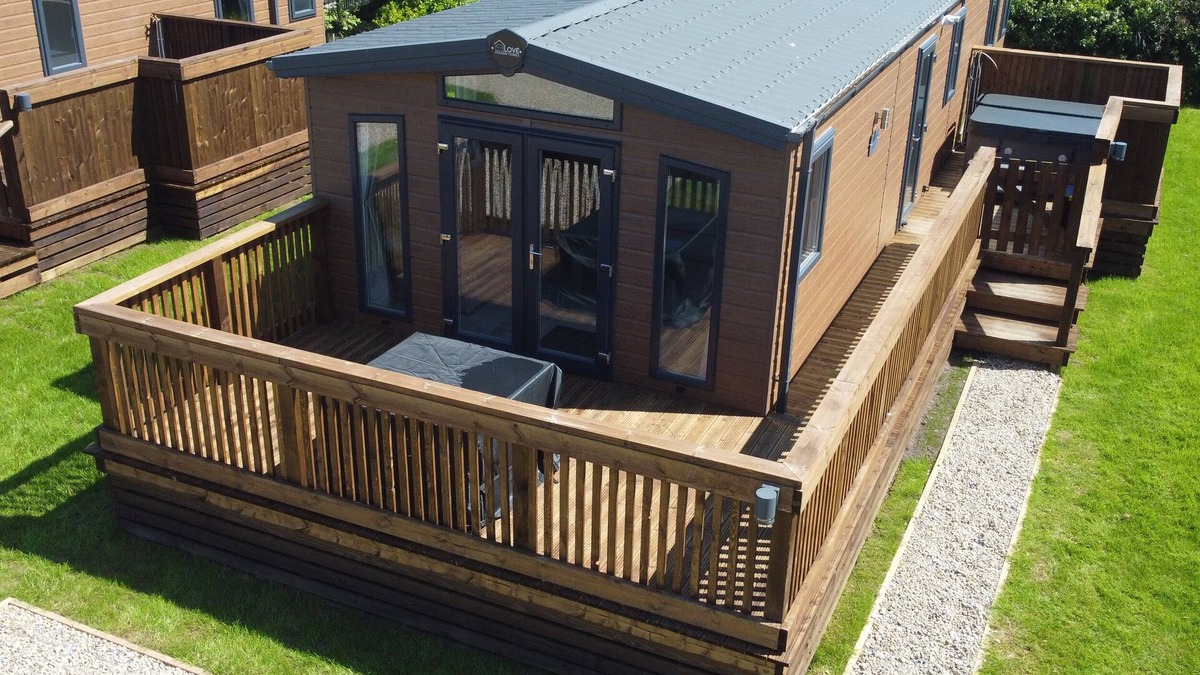 Runswick Bay Cottage | FOXGLOVE LODGE, pet friendly, character holiday cottage in Staithes