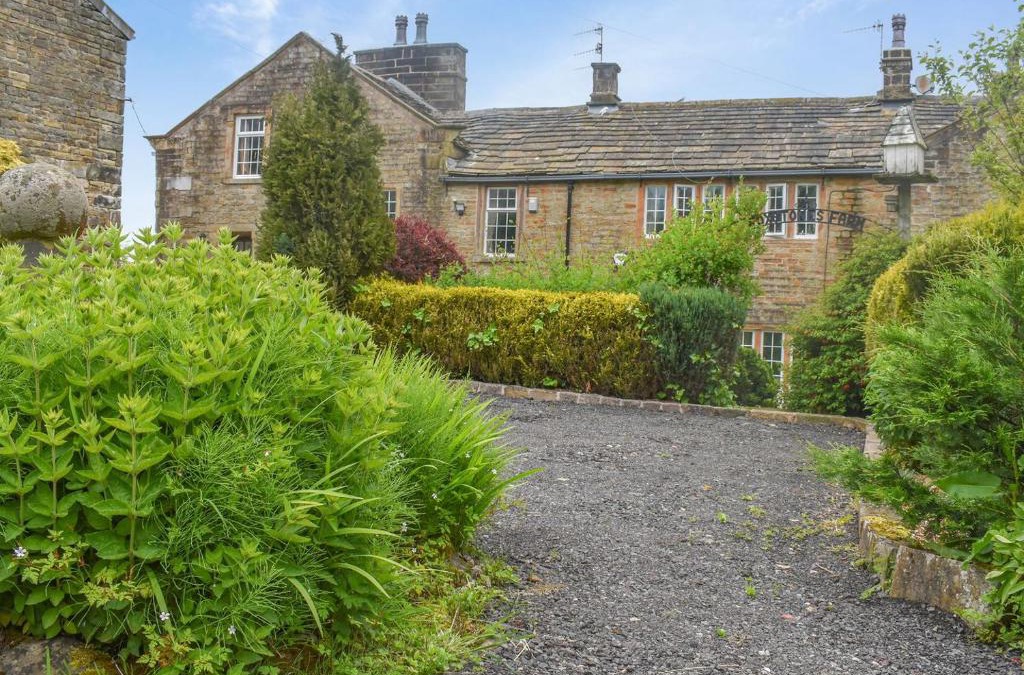 Worsthorne House | Foxstones Farm House