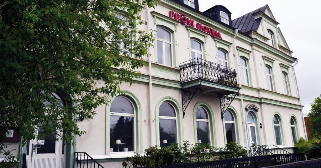 Frovi Hotel | Frövi hotell