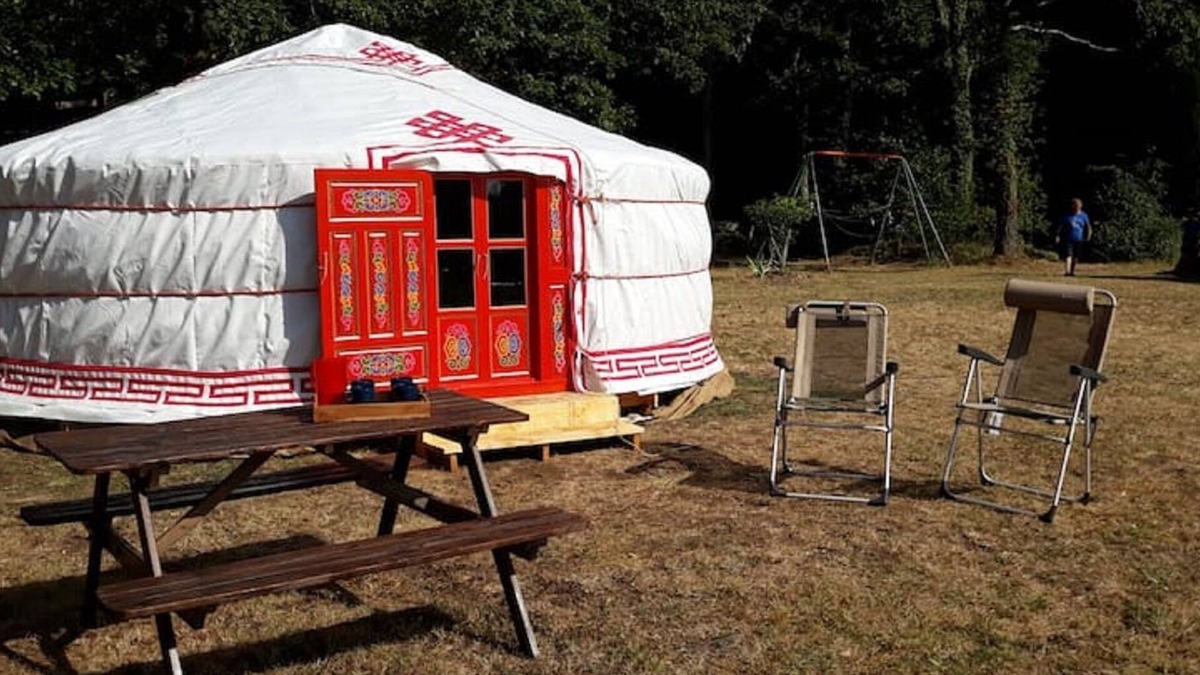 Eclaron-Braucourt-Sainte-Liviere RV Rental | Une Yourte Avec vue sur le lac du Der