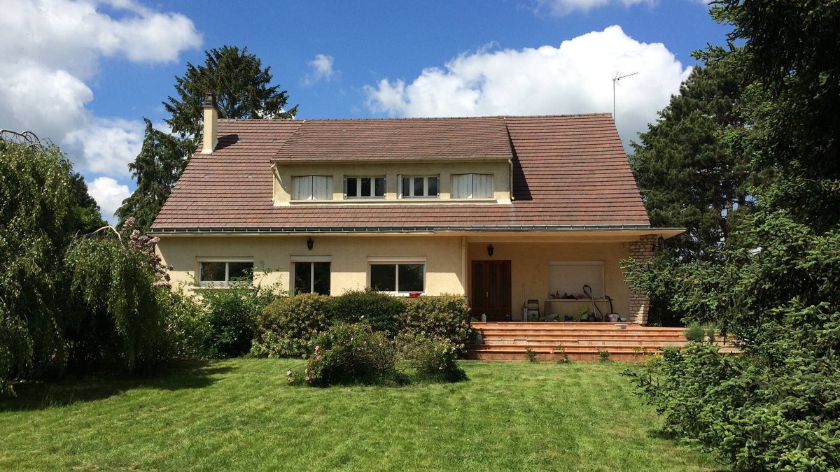 Auneau House | Large house 280m2 5000m2 garden 1h Paris near forest and pond, telecommuting