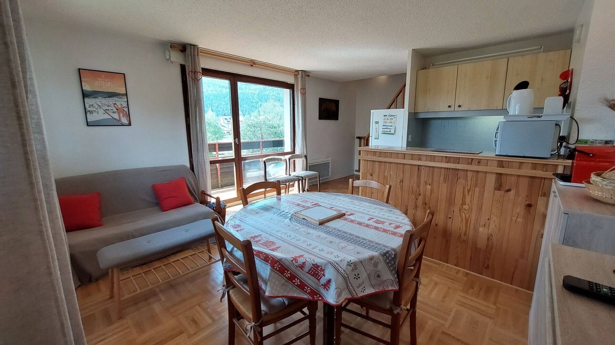 Autrans-Meaudre-en-Vercors Apartment | Cozy Duplex 6p at Ski Slopes, Autrans - 55m², 2 Beds, Balcony, Parking