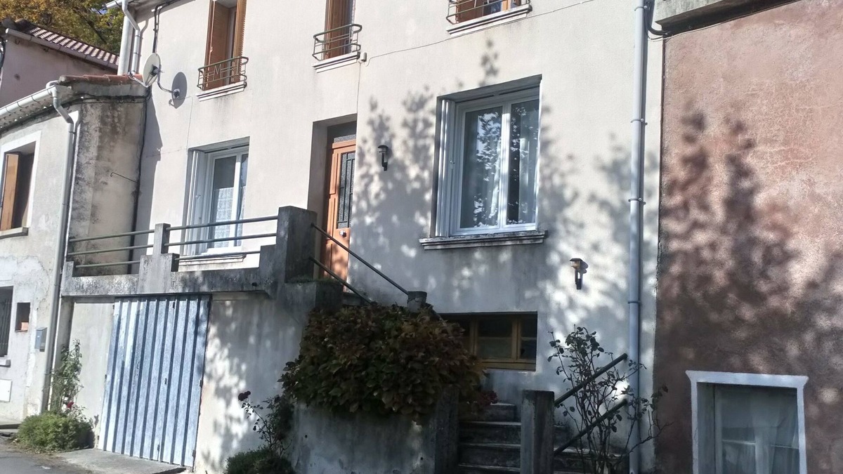 Saint-Etienne-Vallee-Francaise House | large village house