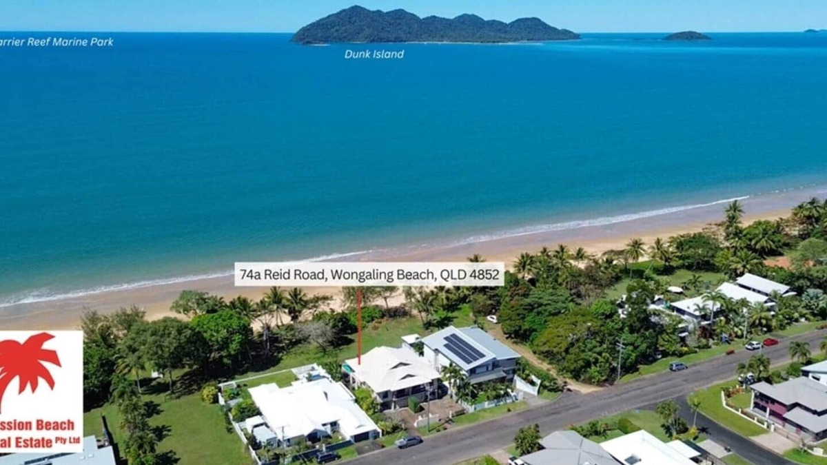 Wongaling Beach House | Frangipani Place - Beachfront