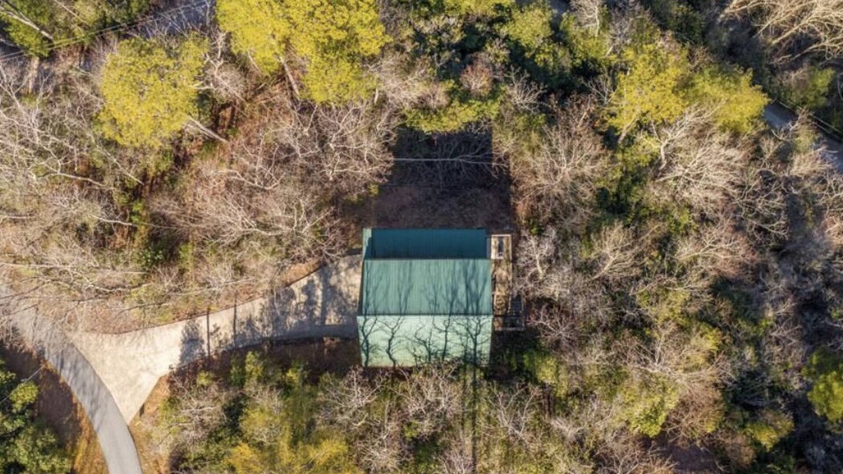 Franklin Cabin | Franklin-NC Cabin w/Deck + Mountain Views + SPA +nLoft w/Game Room + Man Cave.