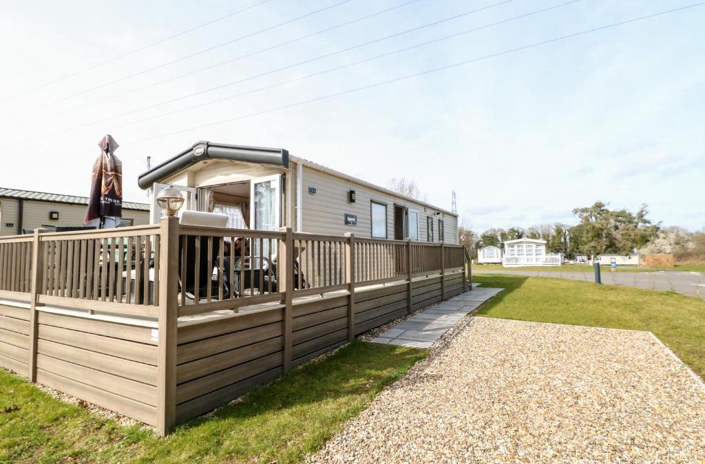 Hopton House | Freddy's Lodge, Foxburrow Hang