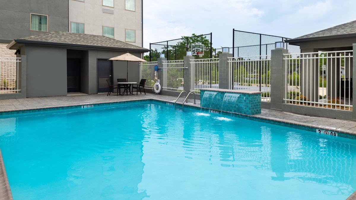 Lake Charles Condo | Free Breakfast. Outdoor Pool. Gym. Business Center.