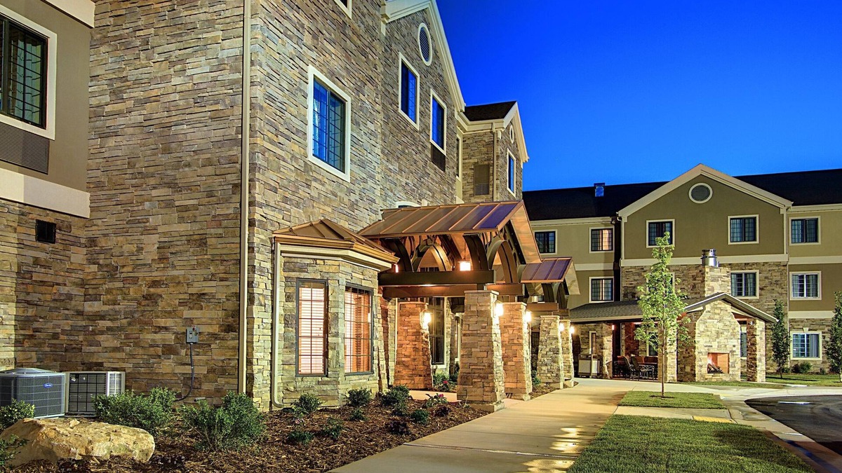 West Valley City Condo | Free Breakfast Buffet. Pool, Hot Tub & Waterslide. Perfect Family Vacation!