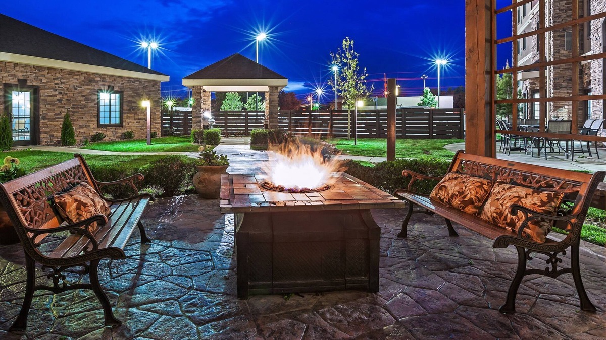 Amarillo Condo | Free Daily Breakfast, Indoor Pool + Hot Tub Access