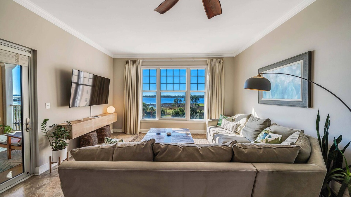 Upper Grand Lagoon Condo | FREE Golf+Tix! Reflections 511 Bayfront Beauty w/Heated Resort Pool & Hot Tub