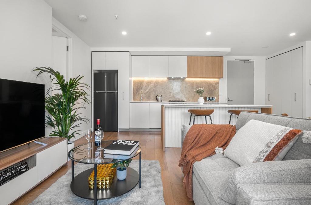 Melbourne Central Business District Apartment | Free Parking 2B2B Next to Flagstaff Gardens