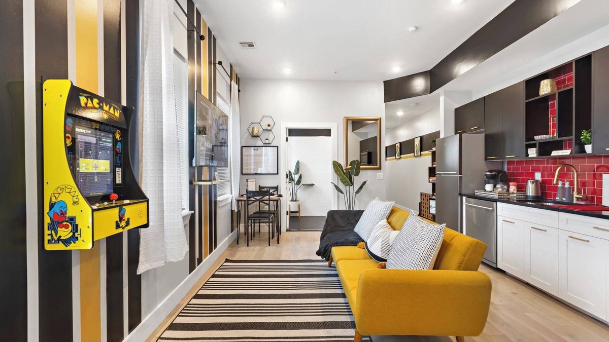 North Ironbound Apartment | Free Parking 30% Off! Prime Area Near NYC & EWR, 98 Walk score