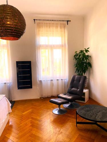 Graz Apartment | Free Parking - Premium Bed - Modern Kitchen