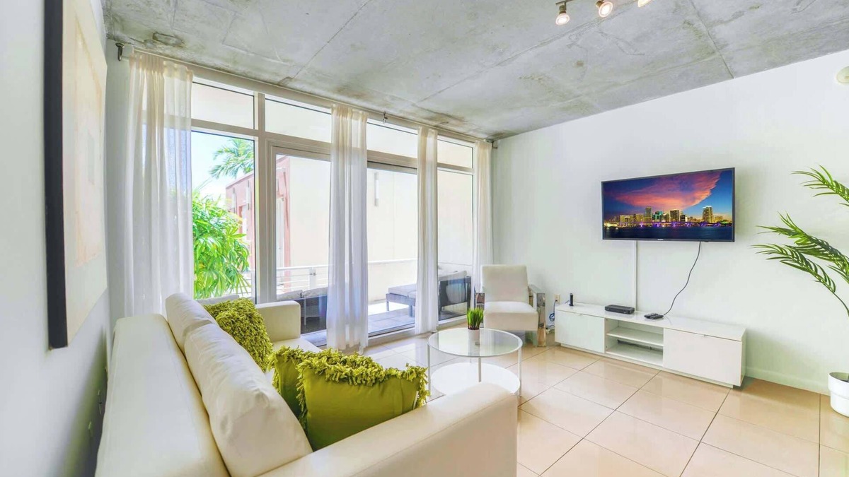 Midtown Apartment | Free Parking! Condo in Midtown Miami