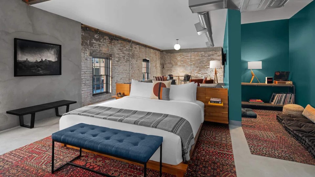 People's Freeway Hotel | Free Parking & Dog-friendly, Wasatch Room at evo Hotel