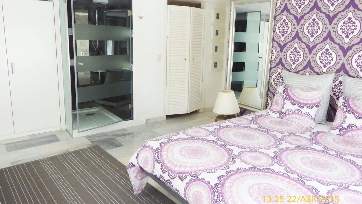 Pueblo Nuevo Apartment | Free parking in the street Wifi Easy check in