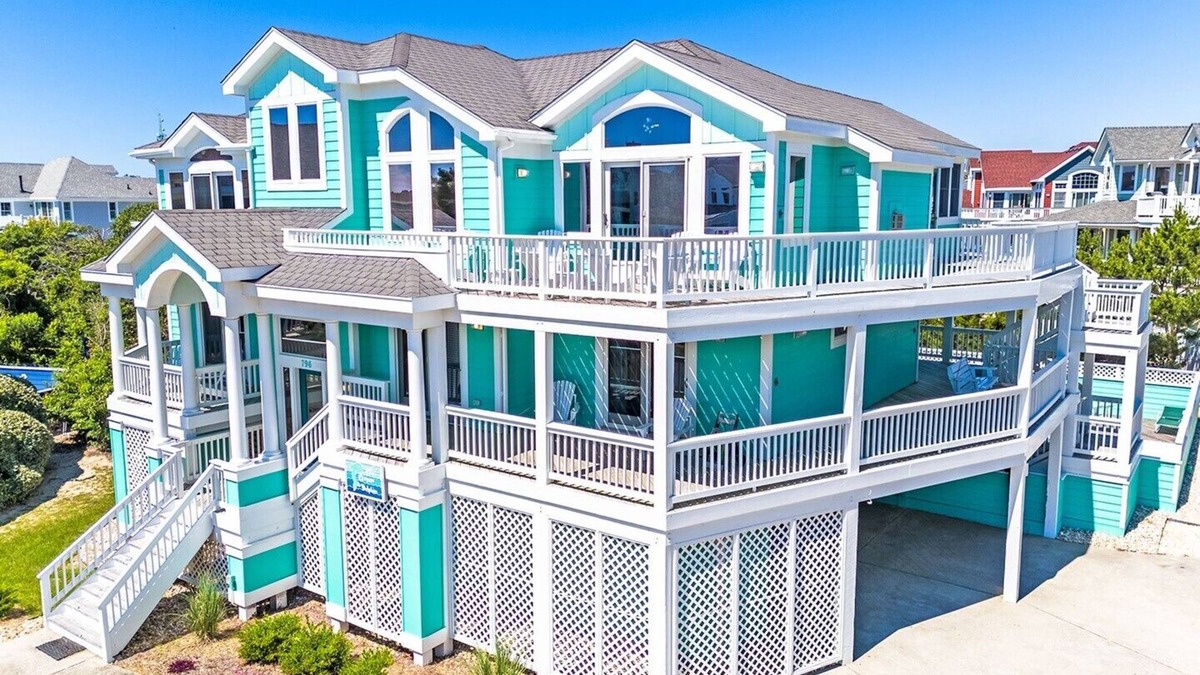 Buck Island House | Free pool heat, hot tub, elevator, chefs kitchen, gated community with tennis, lap pools, ocean f.