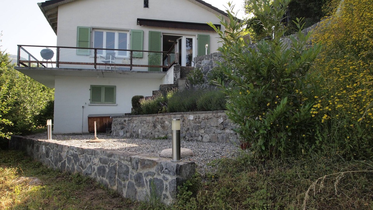 Montreux House | free view of lake and mountains in Lavaud/VD