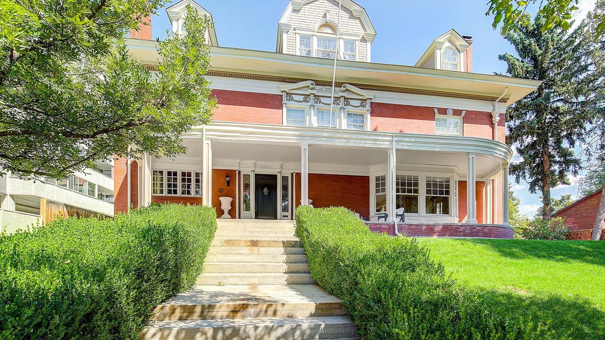 Capitol Hill House | French Consulate Mansion/5BR Sleeps 12/Downtown