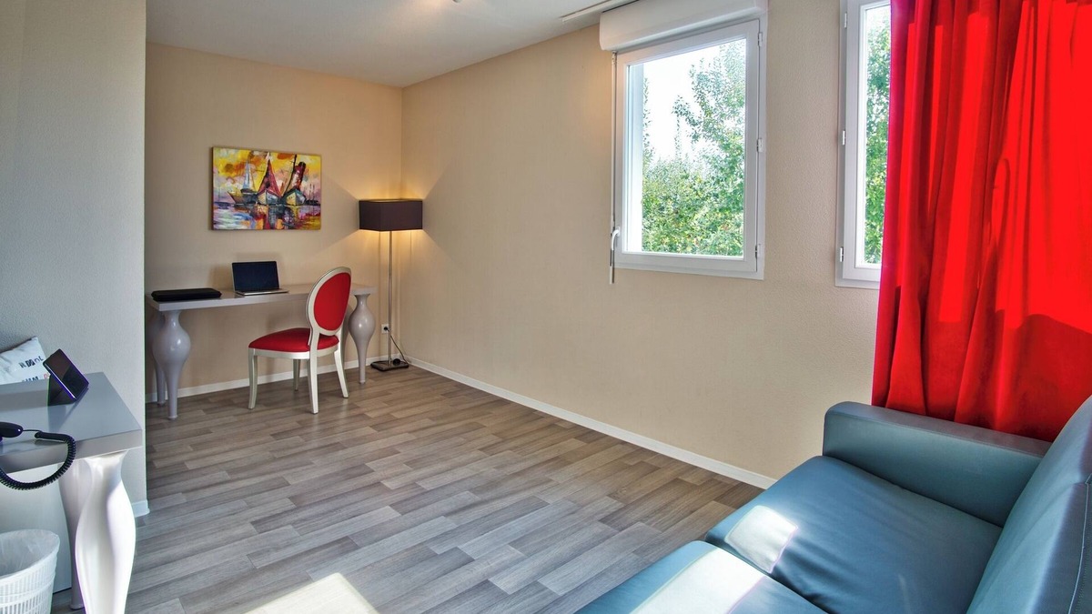 Mouguerre Hotel | French Getaway in Trendy Town! 3 Convenient Units, FREE Parking