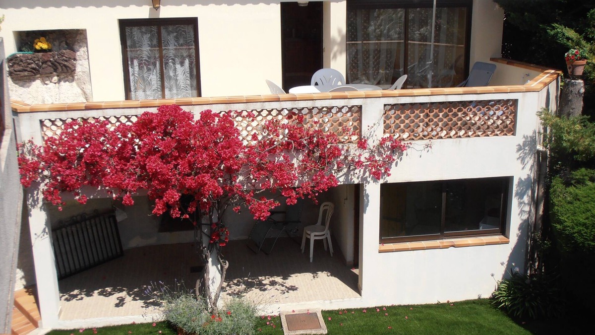 Villefranche-sur-Mer Apartment | French Riviera Villefranche sur mer 4 person apartment large terrace with sea view