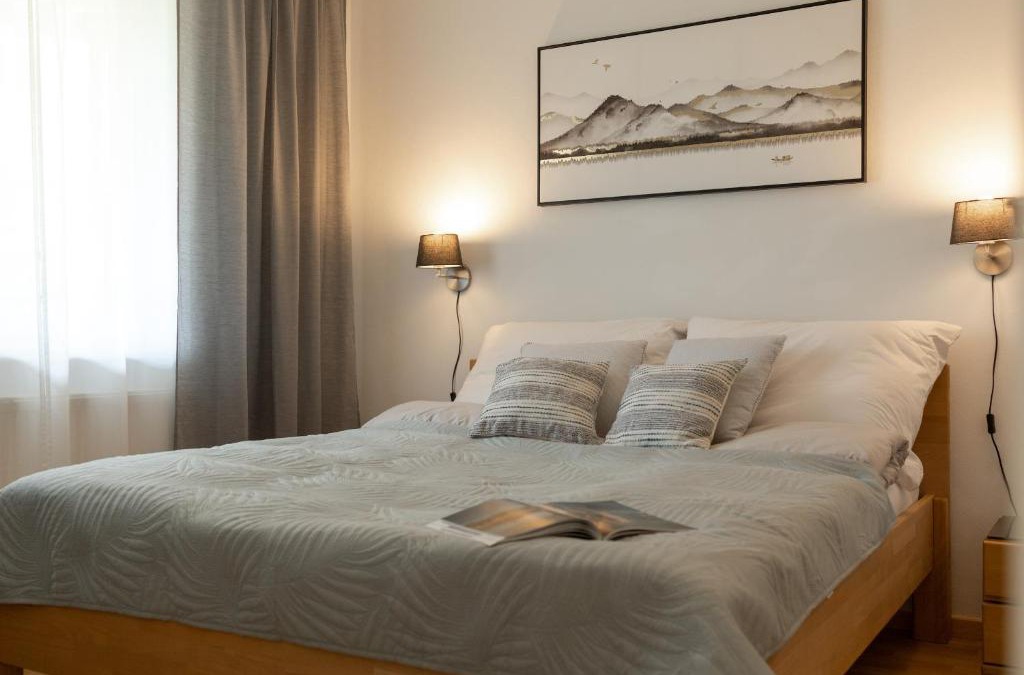 Gries Apartment | Fresh Apartment with Terrace + Free Parking