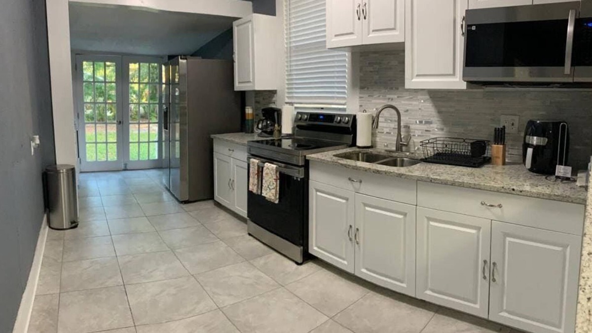 Ybor City Apartment | Fresh Home near Ybor city