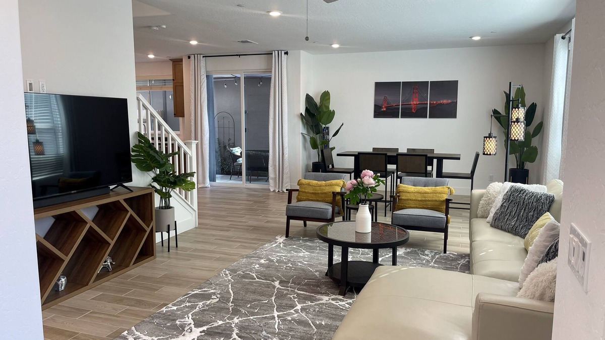Clovis House | Fresh modern home-gated community with large pool-near Copper River