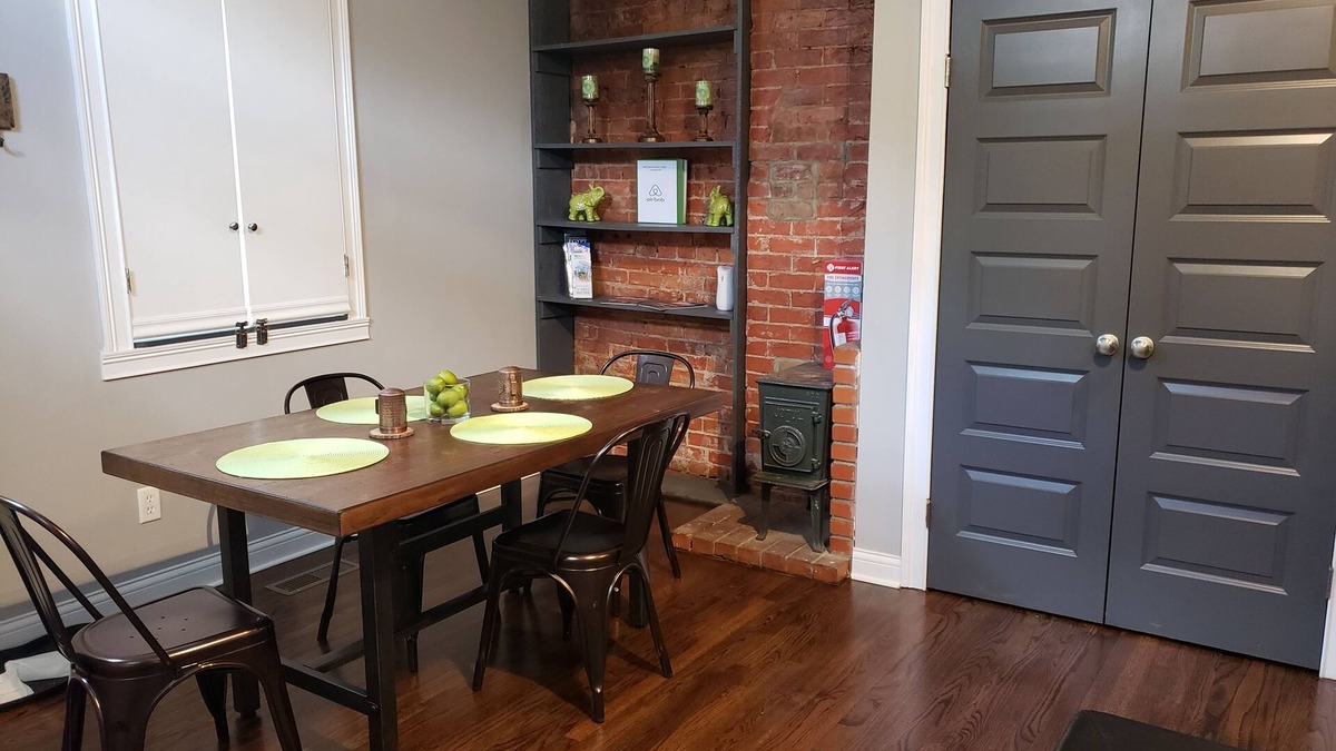 Corryville Apartment | Fresh Modern Industrial Split Level Apartment
