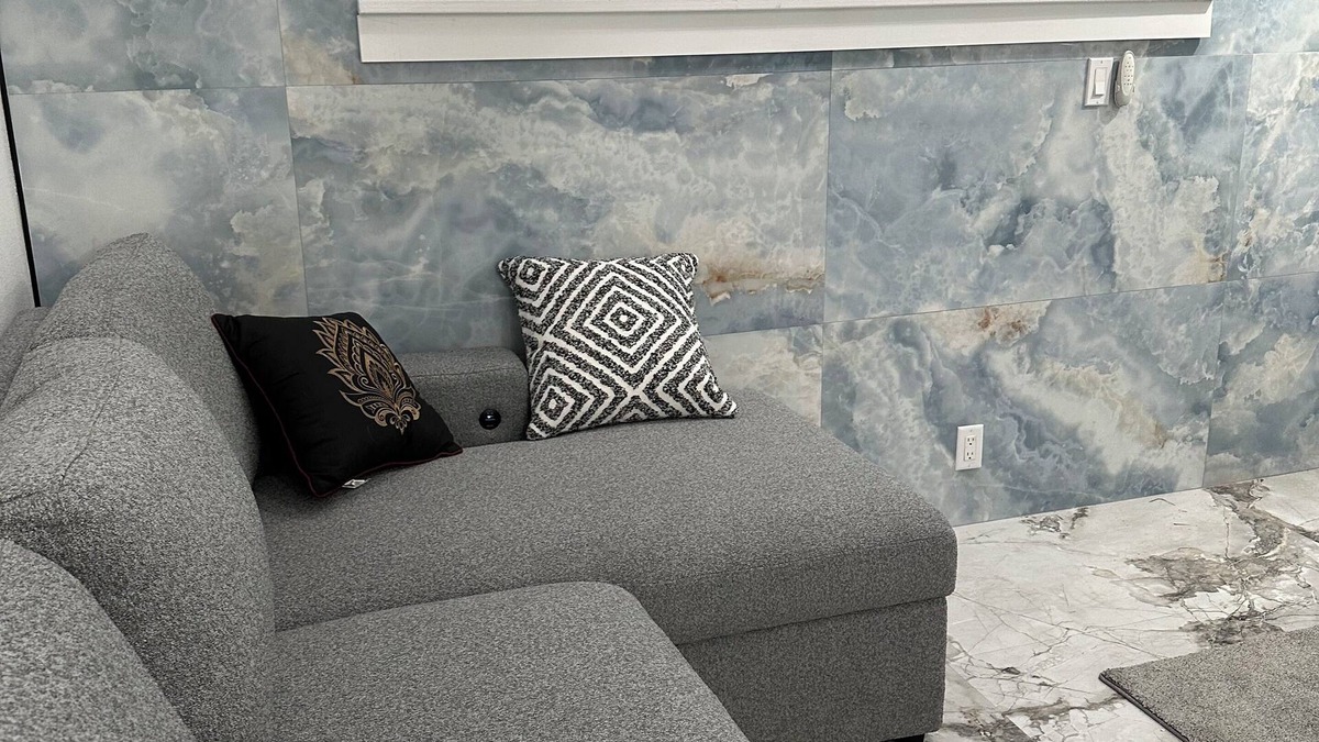 Madison Apartment | Freshly remodeled Loft studio in downtown Madison near Camp Randall