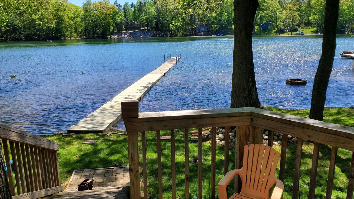 Mayfield House | Freshly renovated house on Spider Lake