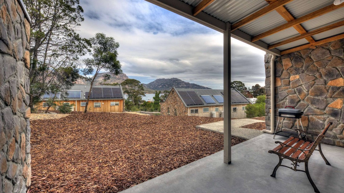 Coles Bay House | Freycinet Stone Studio 7