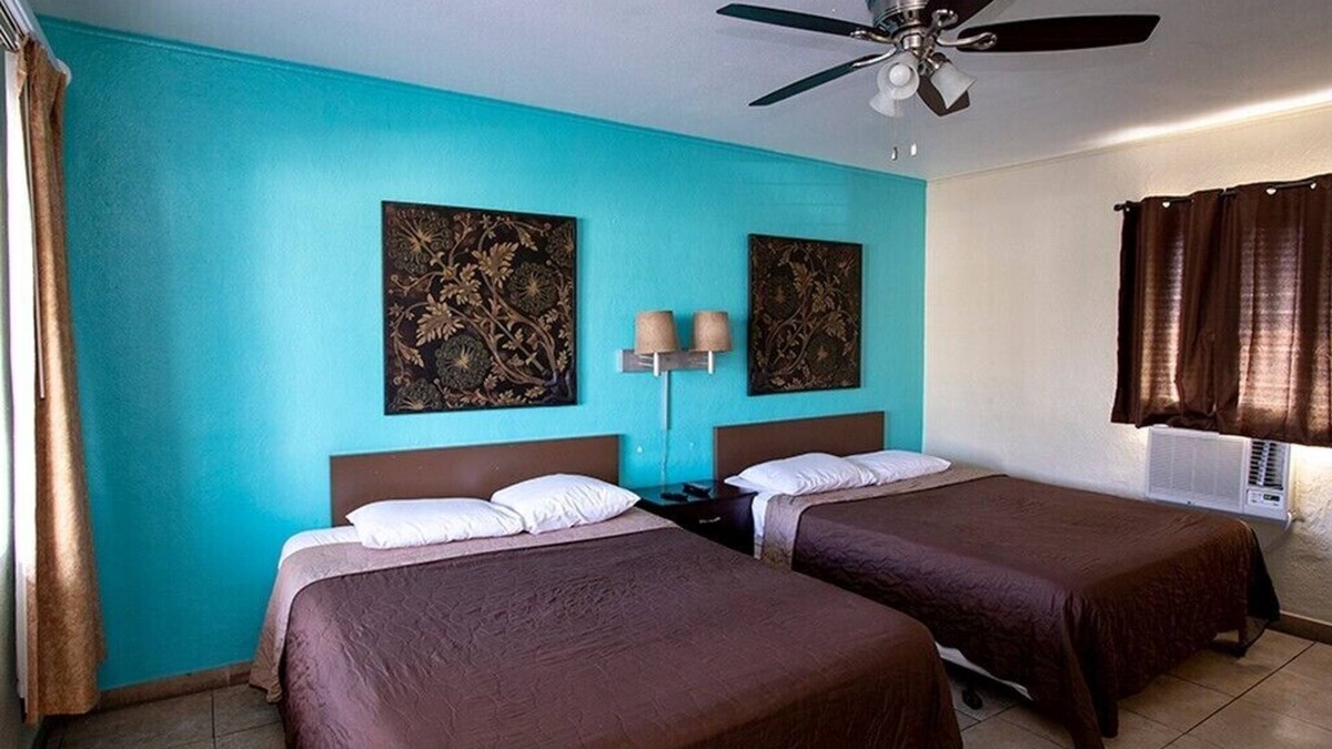 Edgewater Hotel | ❤️FRIENDLY & CLEAN BOUTIQUE MOTEL 5❤️