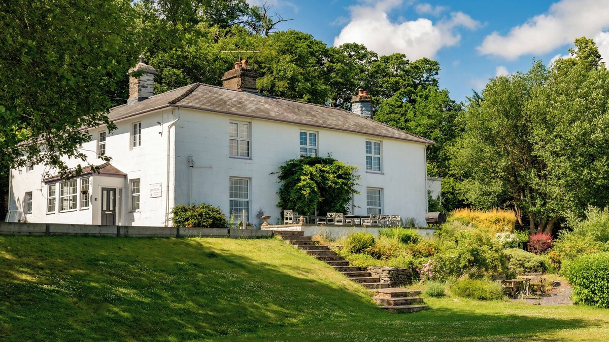 Bala House | FRON DDERW, pet friendly, character holiday cottage in Bala