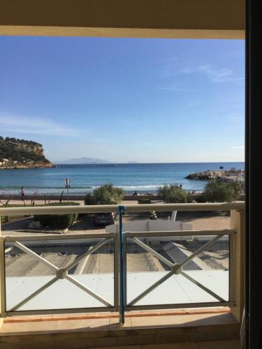 Carry-le-Rouet Apartment | Front de mer les pieds dans l'eau