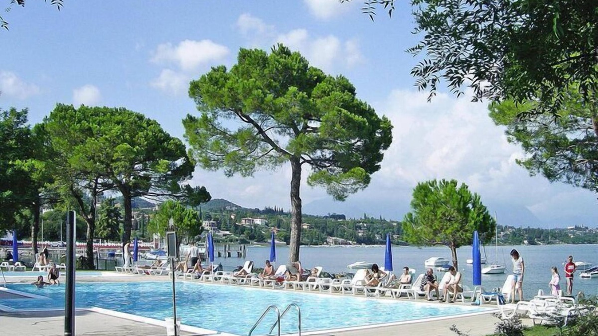 Monte Apartment | Front Lake Resort Le Corti del Lago, Padenghe