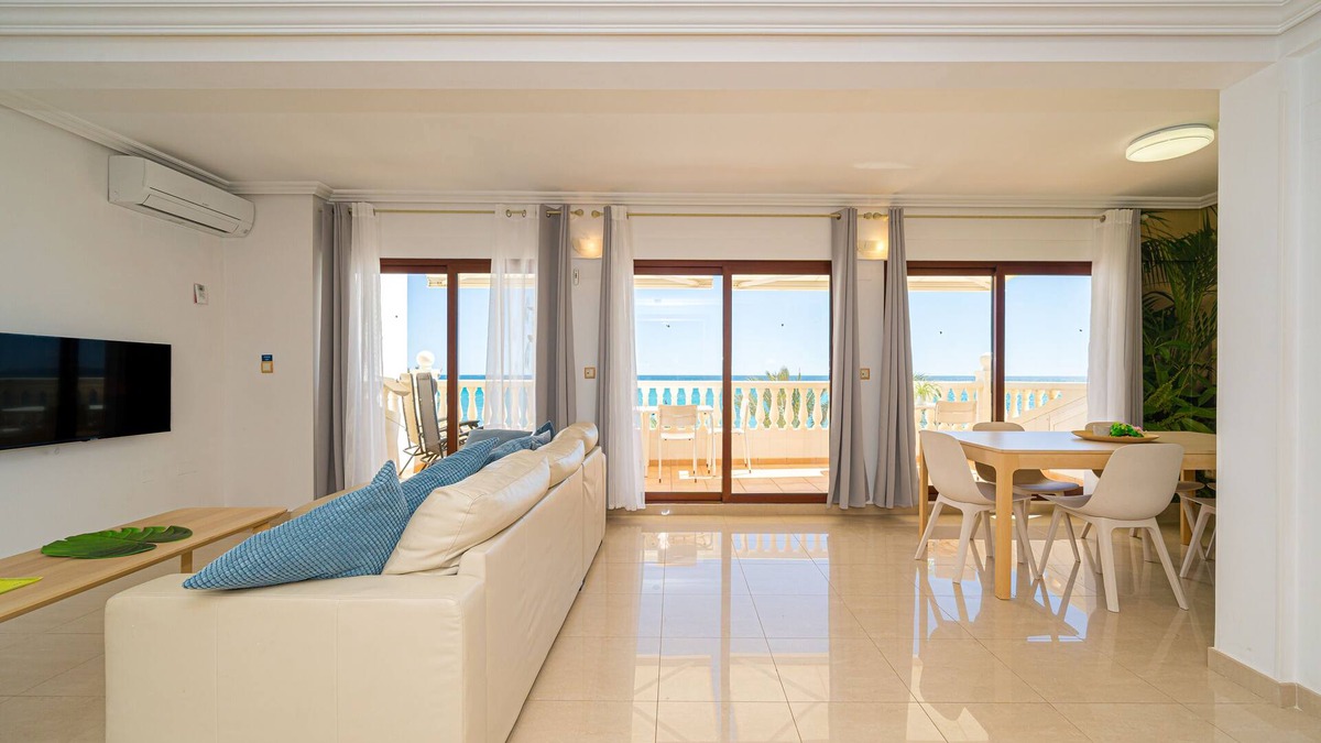 Coveta Fuma Apartment | Front line new 3 bed apartment with ideal para familias