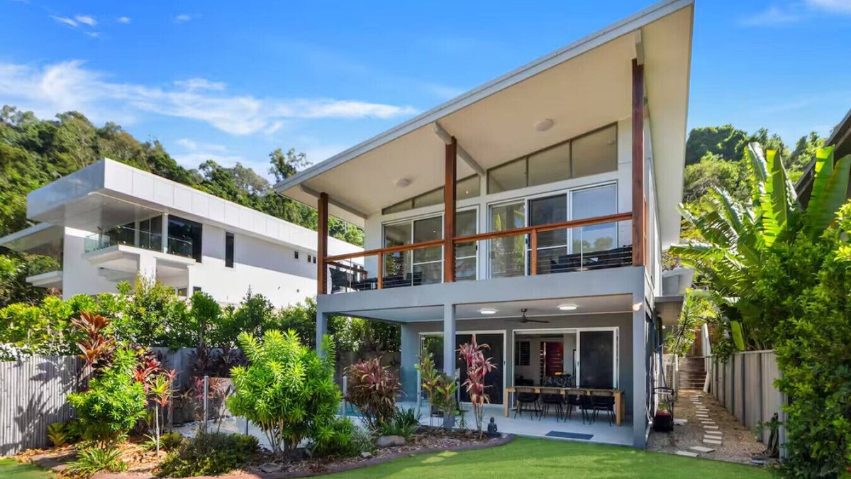 Trinity Beach House | Front Row to Paradise