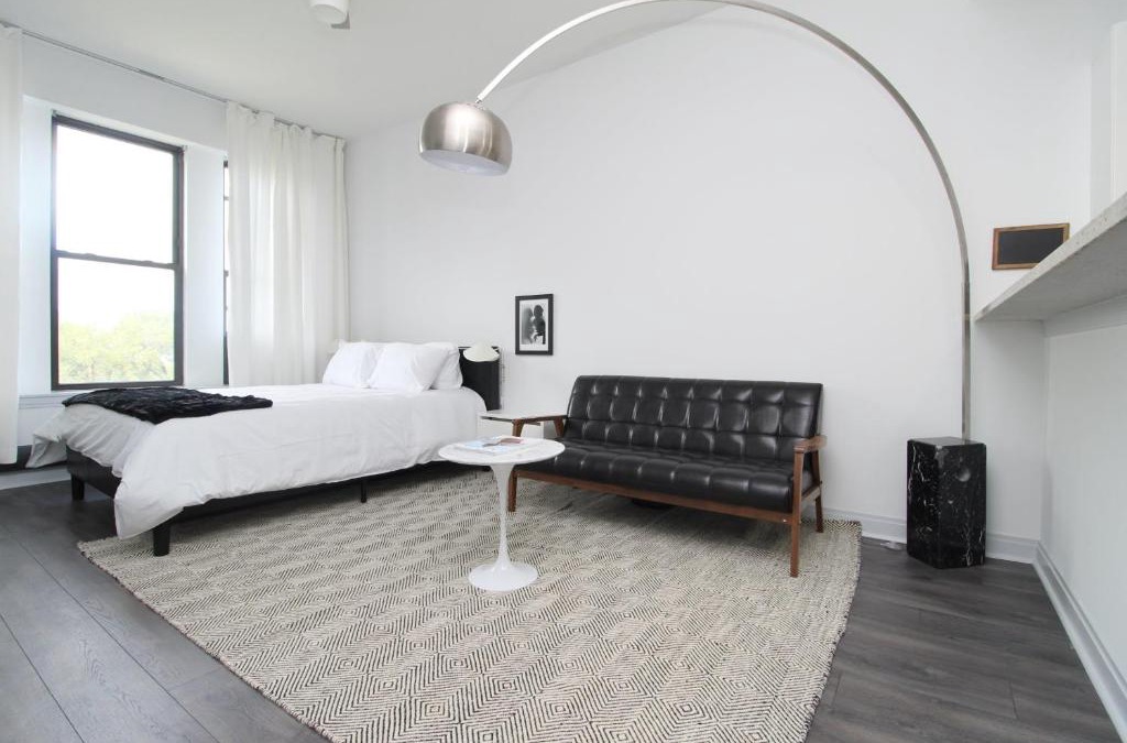 East Hyde Park Apartment | FRONTDESK 1 BR Apt near University of Chicago