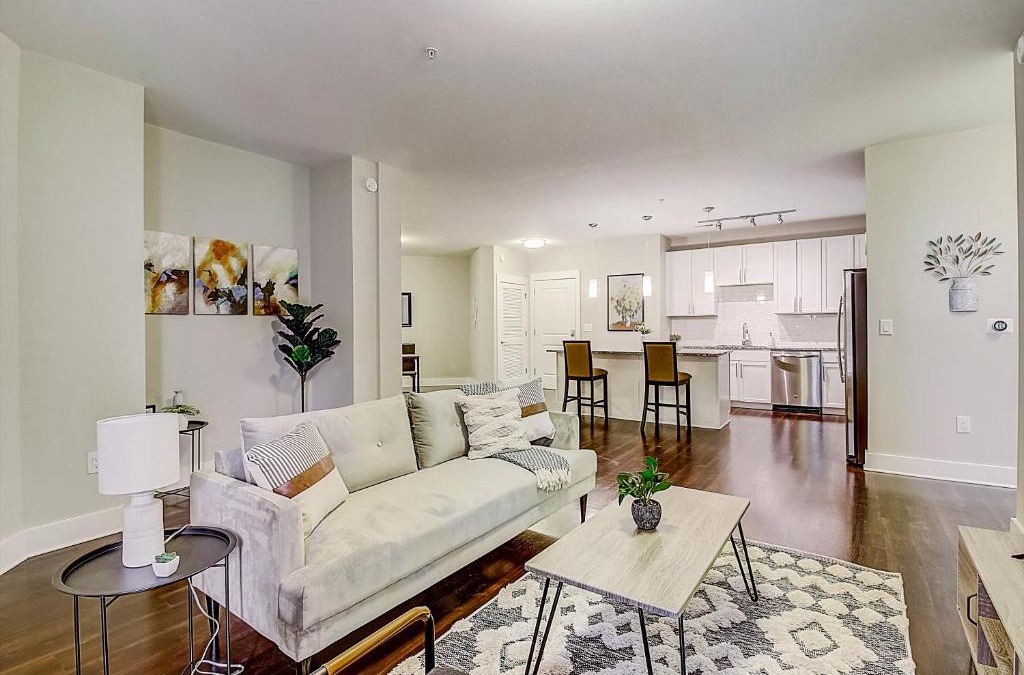Charlotte Apartment | FRONTDESK Berkshire Dilworth Apts Midtown Charlotte