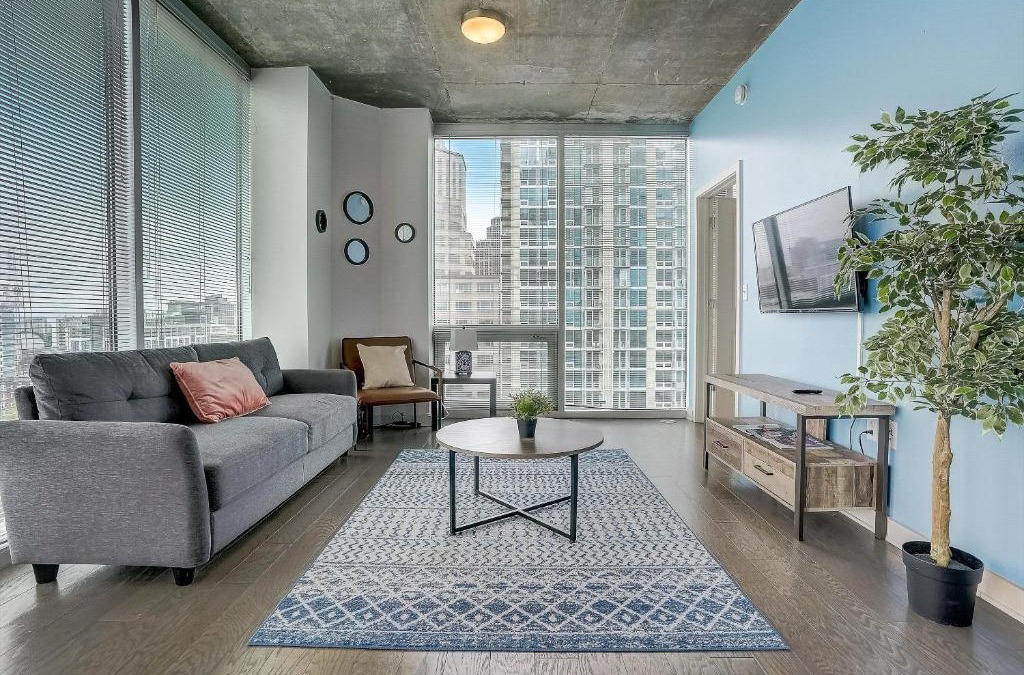 Charlotte Center City Apartment | FRONTDESK Skyhouse Apts Uptown Charlotte