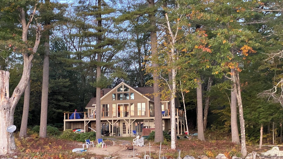 Center Lovell House | Frontlake dream House 2 boat dock, hot tub, on Kezar Lake