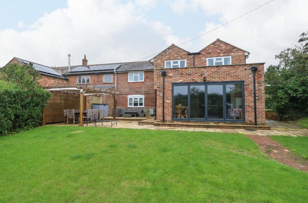 Newport House | Frosthill Cottage