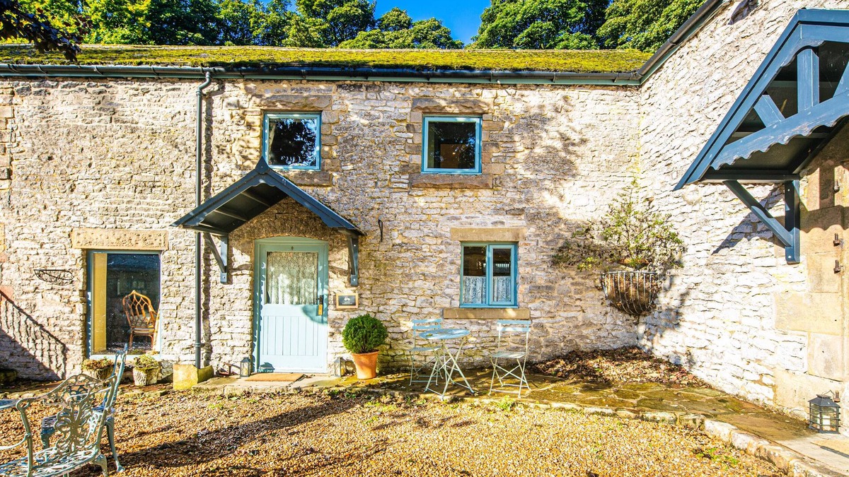 Bakewell Cottage | FRUITPIP, pet friendly, character holiday cottage in Bakewell