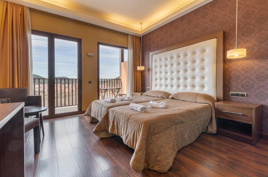 Valderrobres Hotel | Fuente del Miro
