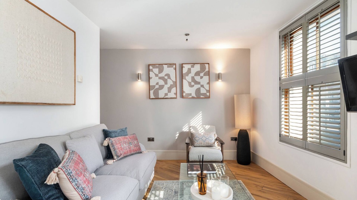 Fulham Broadway House | Fulham Luxury 1-Bed with Sunny Patio