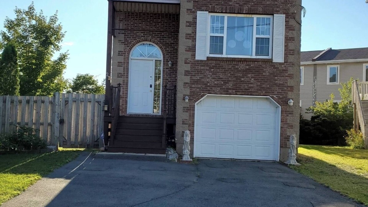 Halifax House | Full 4 bedrooms single house at Halifax Peninsula