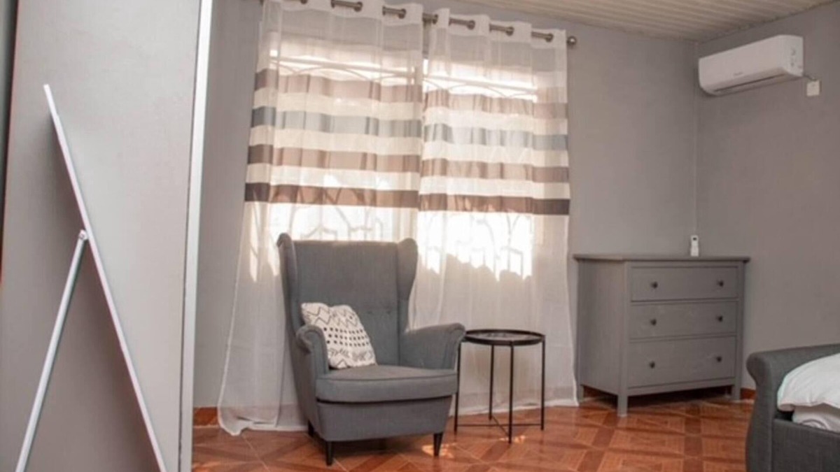 Freetown House | Full AirCon- 3Bed Villa- A/c- WiFi- HotWater